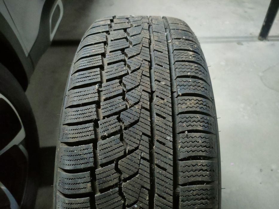 Kąplet felgi z zimowymi oponami  18"Citroen C5 aircros