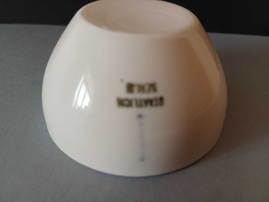 Mortar/Almofariz Porcelana Staatlich Berlin * 6.5 cm diam x 3.5 cm Alt