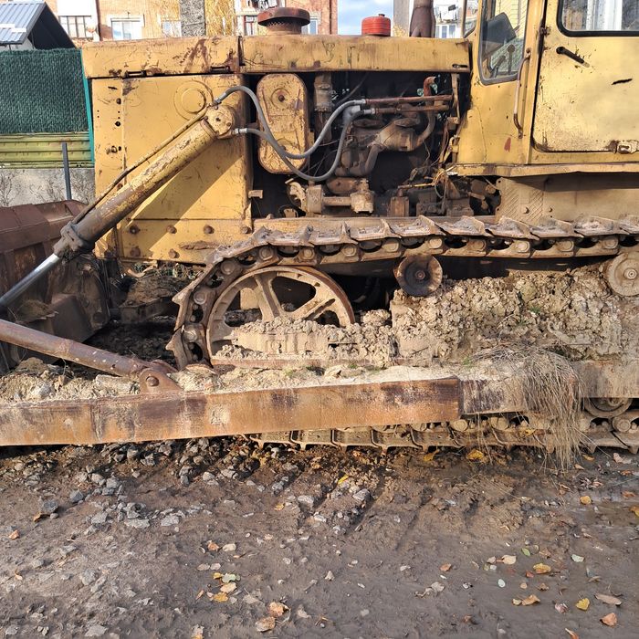 Бульдозер ЧТЗ   Т-130