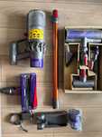Dyson v10 absolute