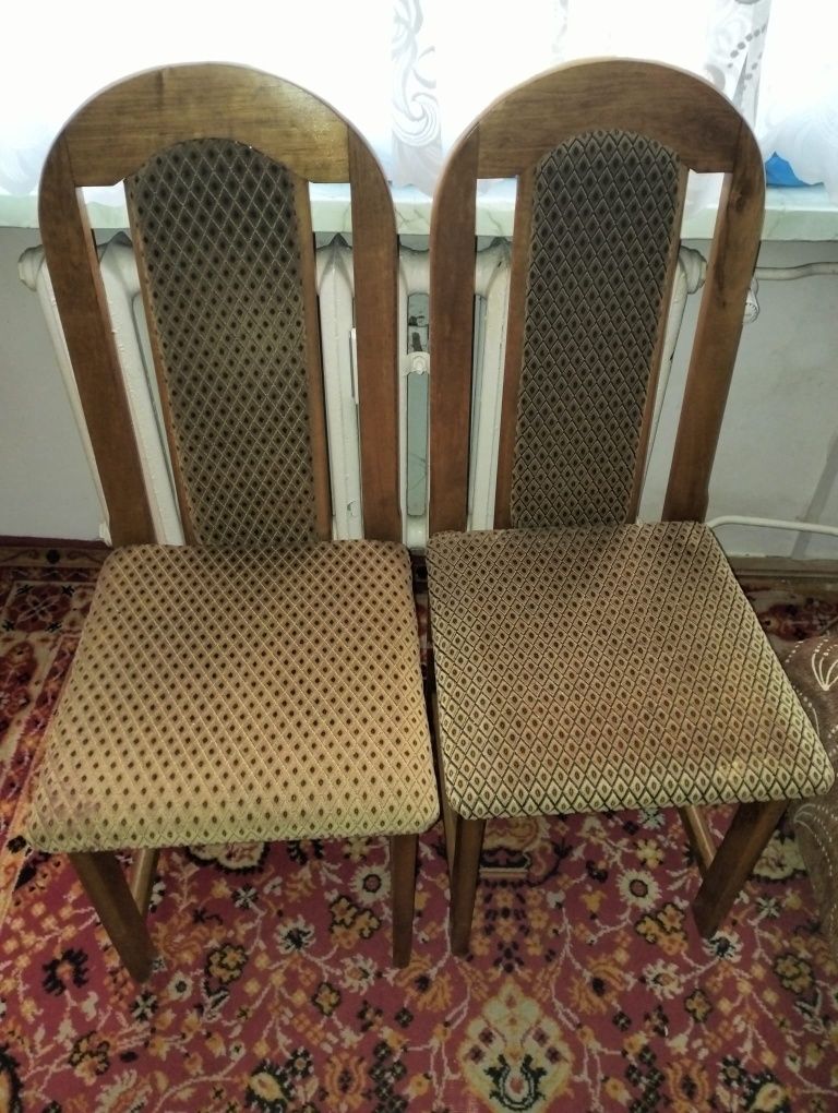 Krzesła do stołu -2 szt.