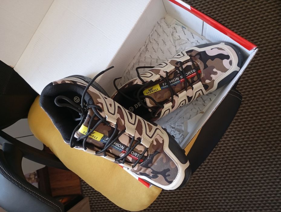 Buty sportowe męskie rozmiar 43 wkładka 27 cm nowe