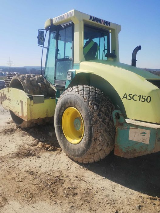 Wynajem maszyn budowlanych/Koparki/Walce/Spycharki/Równiarki/itp