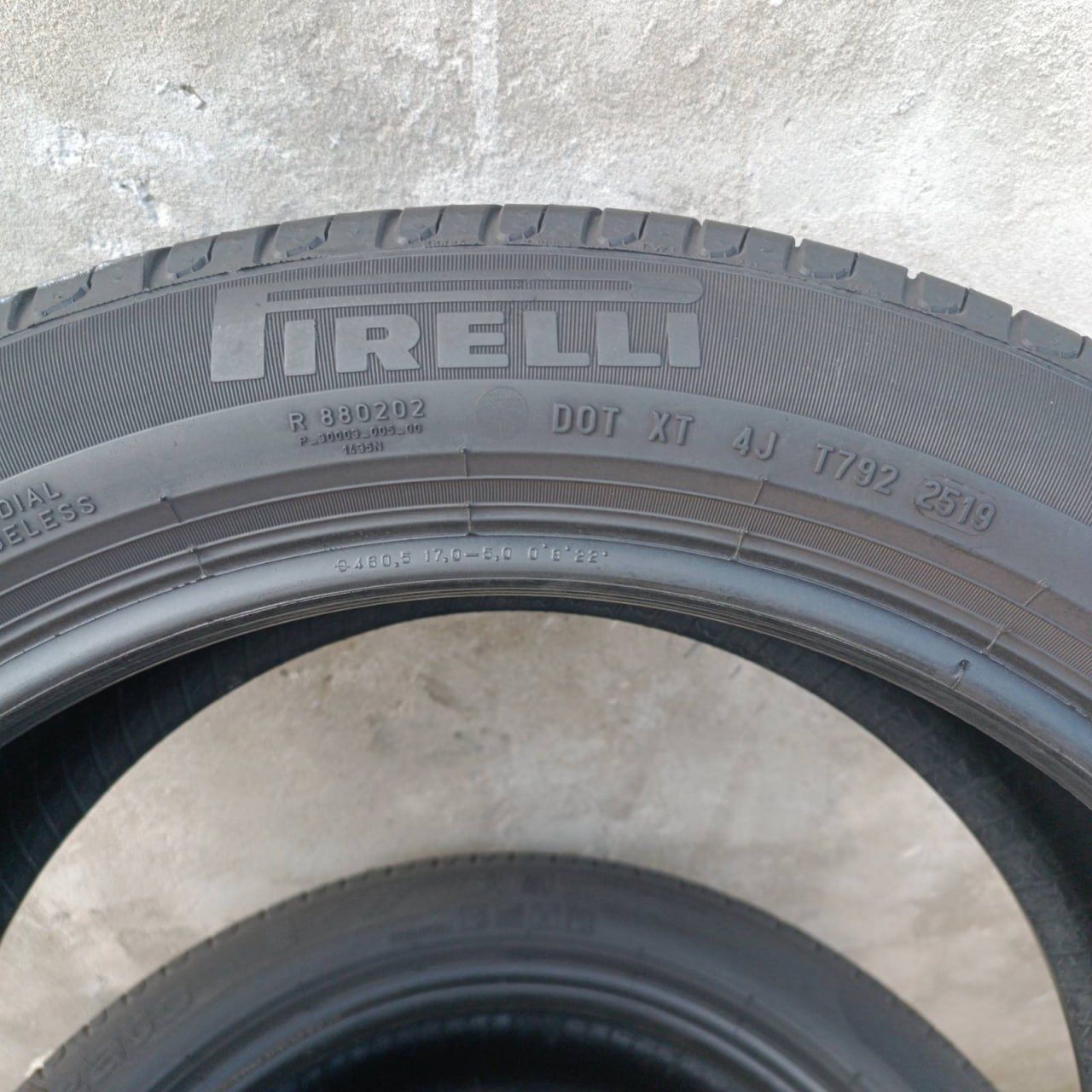 Літні шини Pirelli Cinturato 245/45R18