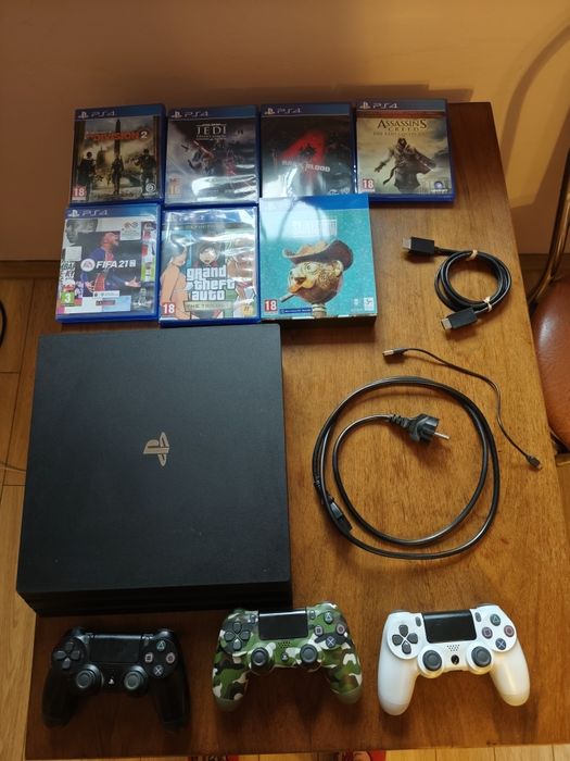 PS4 pro 1TB 3 Pady 11 Gier