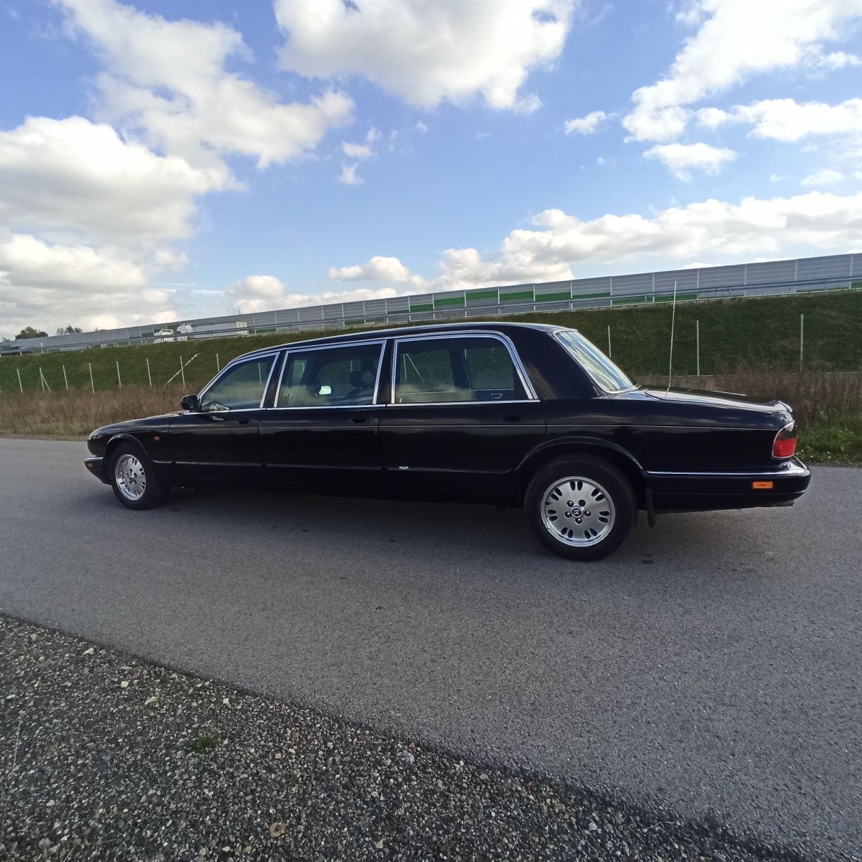 Daimler Jaguar 4.0 limuzyna