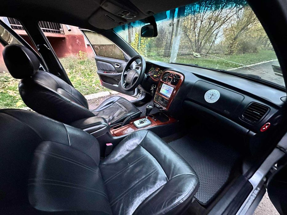 Hyundai Sonata 2.0 газ/бензин КОЖА автомат (2005 год)