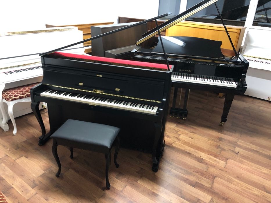 Pianino Czarne Weinbach Petrof