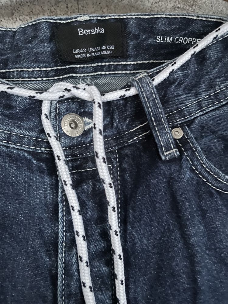Spodnie jeansy granatowe 3/4 Bershka Slim Cropped Fit  32 euro 42