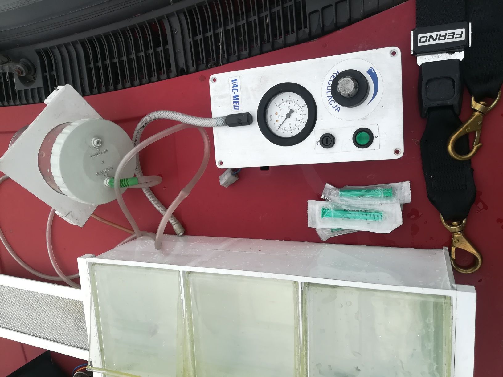 Ambulans karetka ssak szufladki organizery mercedes zura elektra