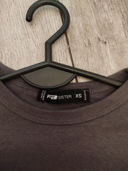 Crop top z wisienką