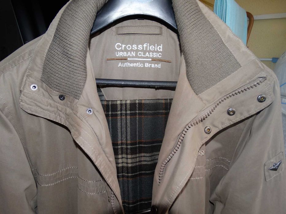 Parka Quentinha e forrada, nova  Nº 48  = a  M/ L