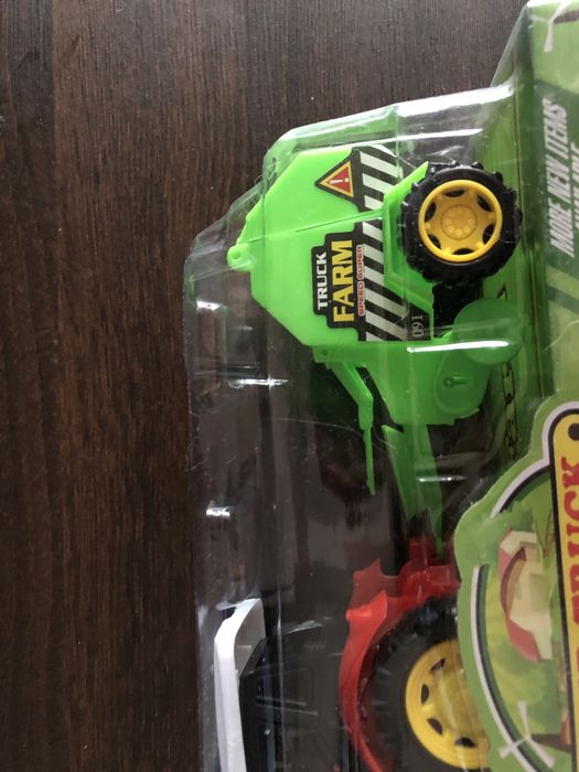 Zabawkowy trakor 48tknz