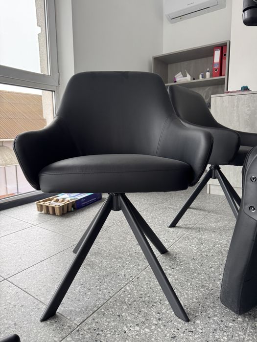 Стульчики з юск стан нових