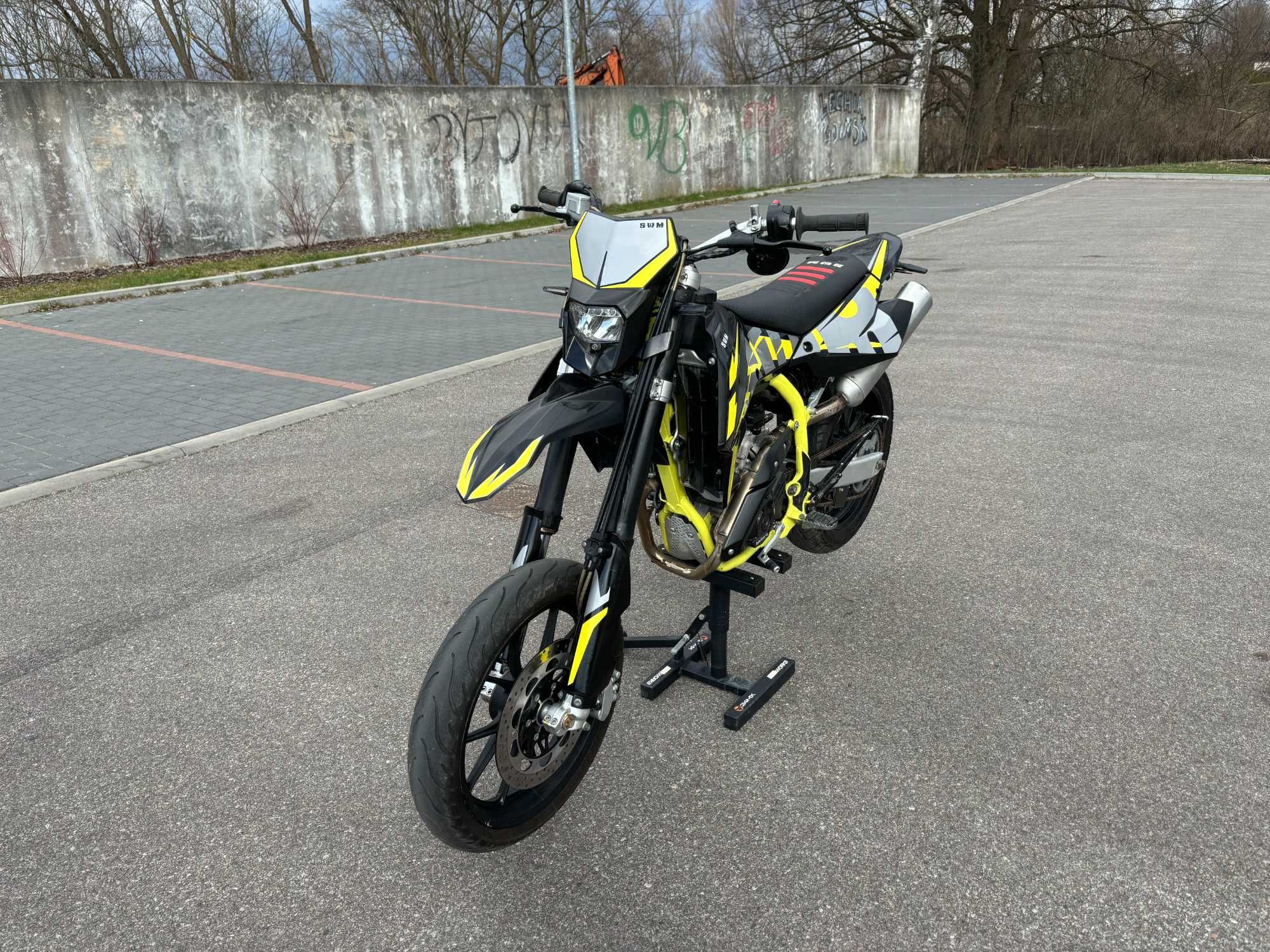 SWM SM125R* jak Husqvarna* Supermoto *2021r * zadbany* Z Niemiec*