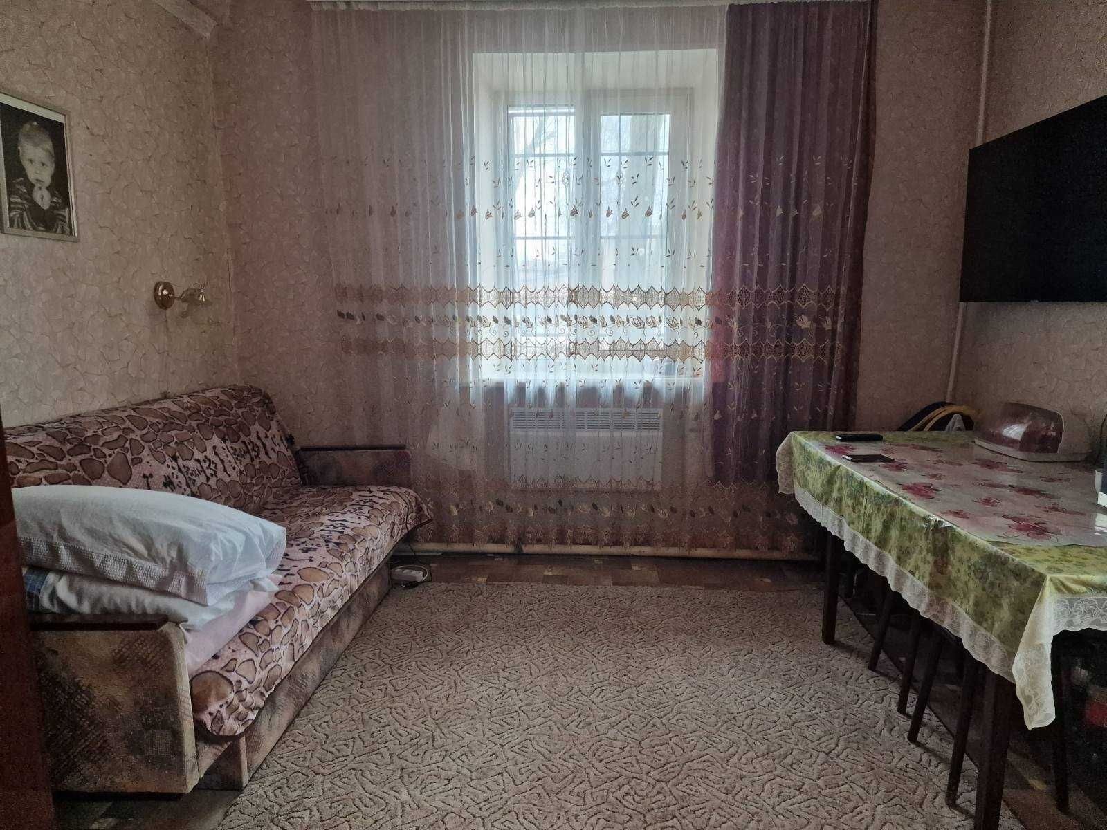 Продам две комнаты в общежитии, 12 Квартал, Г. Сталинграда