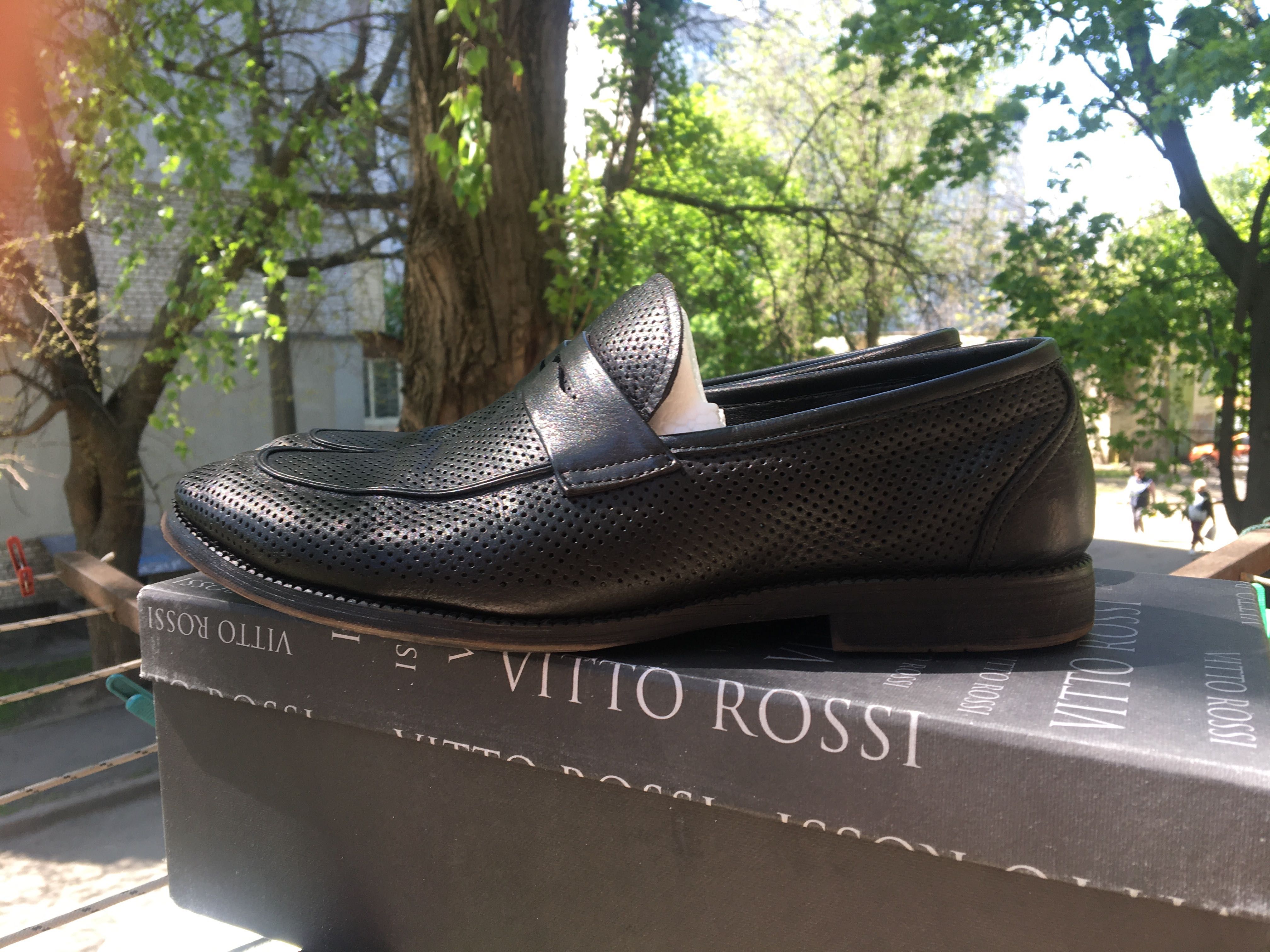 Чьоловічі туфлі Vitto Rossi