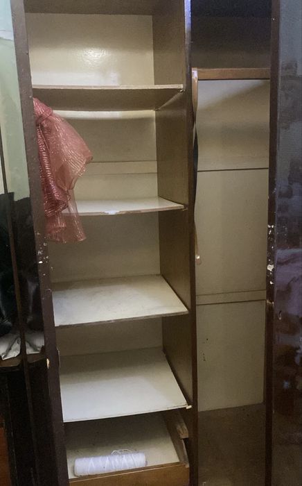 Продам дві рядянські шафи