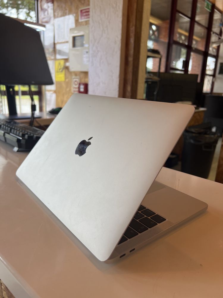 MacBook Pro 2017 i5