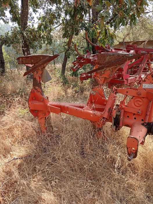 Alfaias - Charrua de 2 ferros
