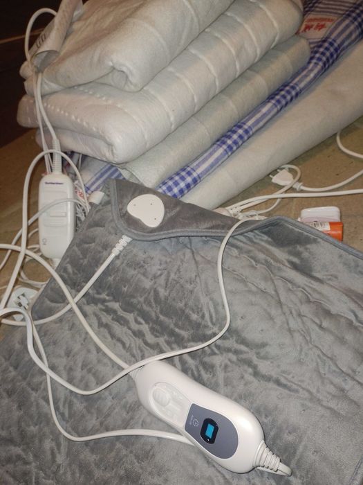 Простиня з підігрівом ,покривало ,плед б.у виробн. во Німеччина