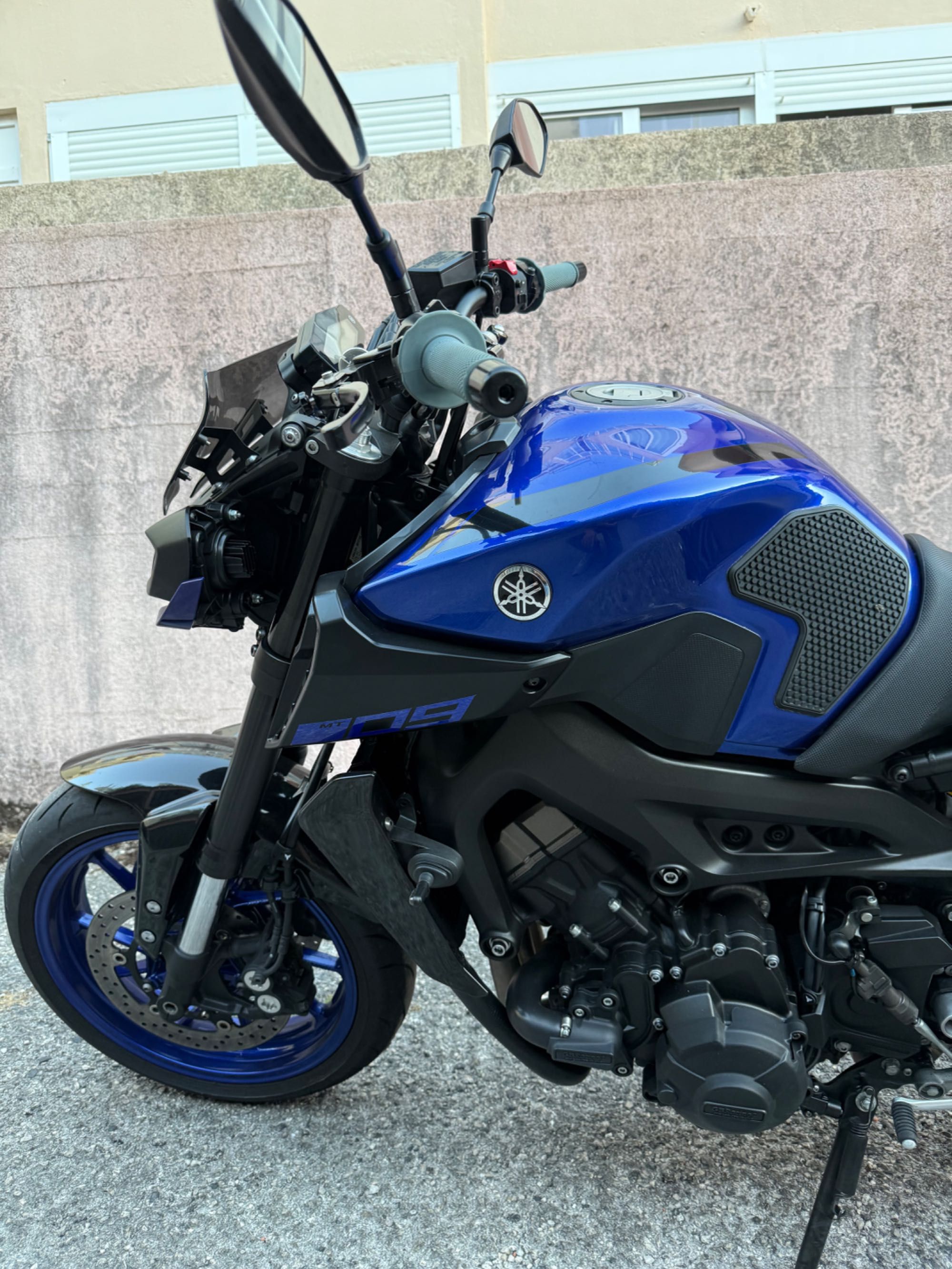 Yamaha MT-09 como nova