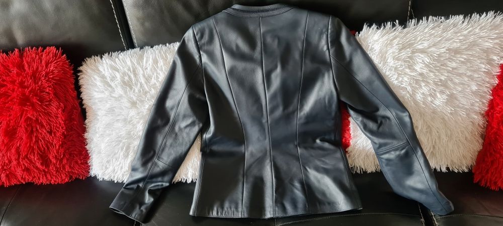 Skóra damska krótka