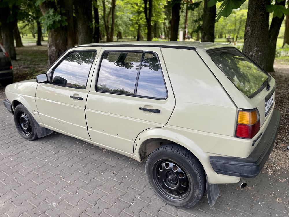 Volkswagen Golf 2