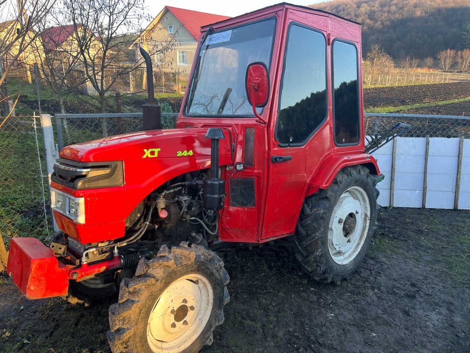 ТРАКТОР XT 244. Гарний стан. В одних руках