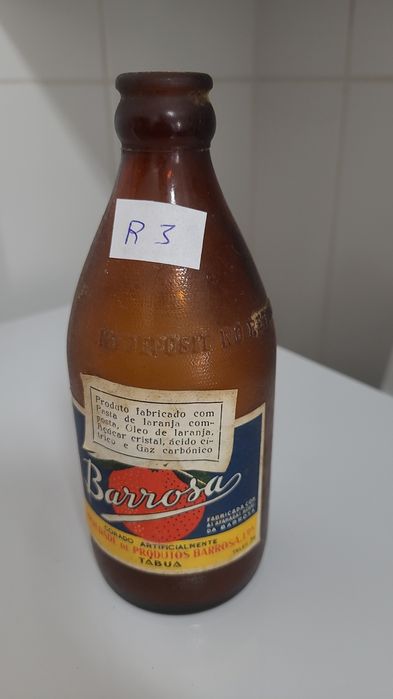 Garrafa antiga de água em vidro marca Barrosa c/rótulo papel