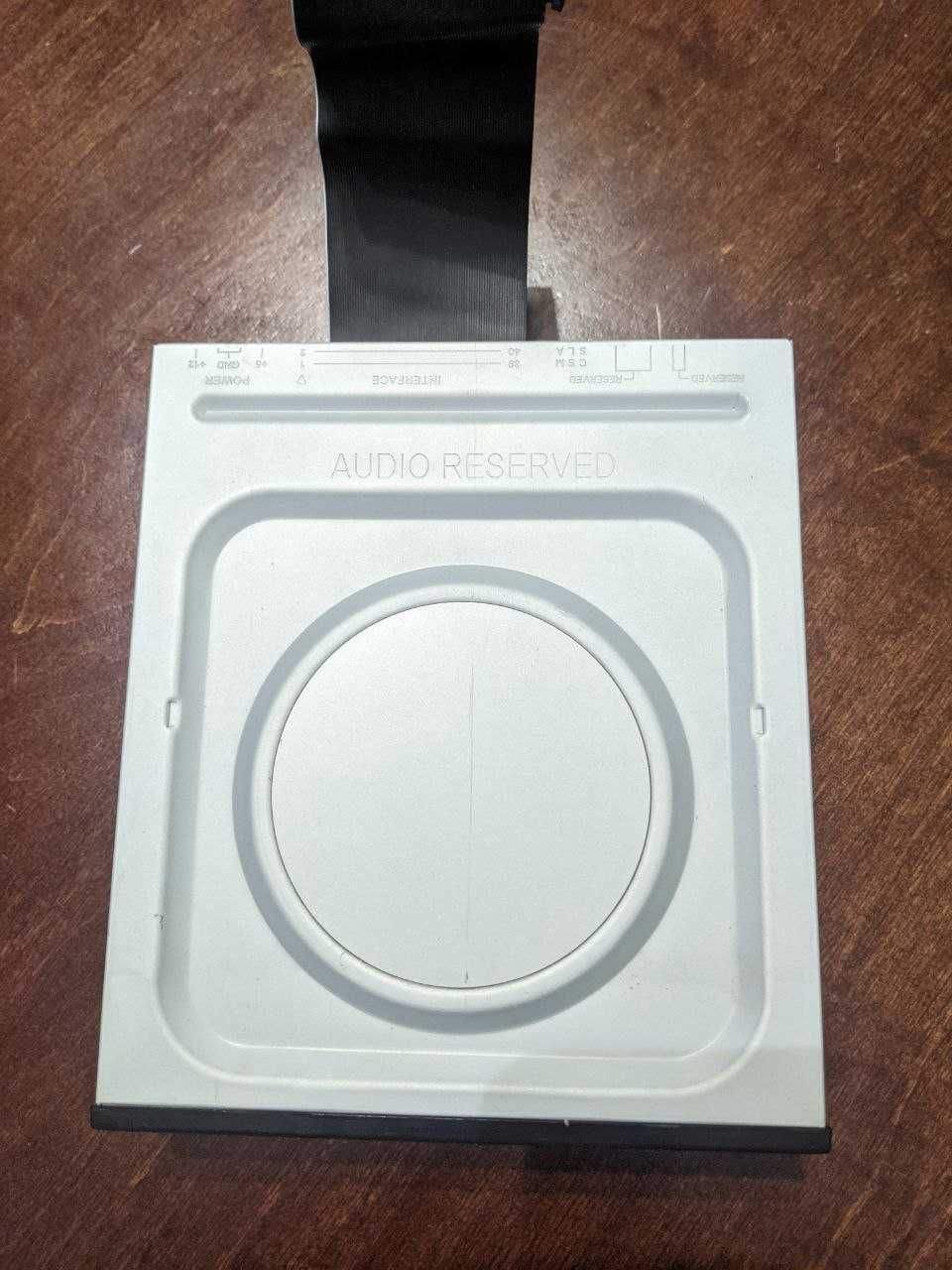 Оптичний привід DVD-RW IDE LG GH22NP20 + шина