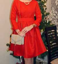 Czerwona sukienka rozkloszowana żakardowa