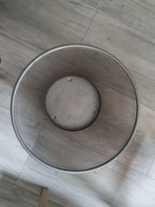 Kosz druciany srebrny metalowy na papier