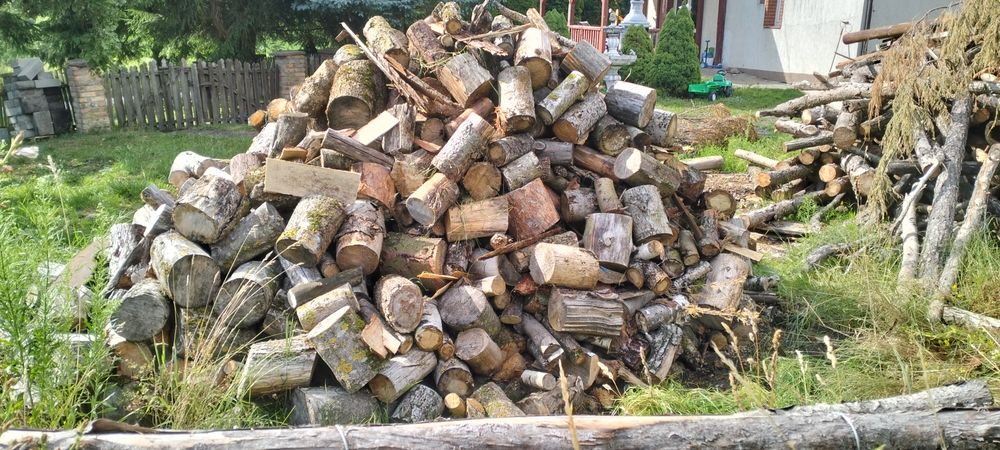 Sprzedam drewno opałowe mieszane suche sosna, dąb ,osika,jesion .