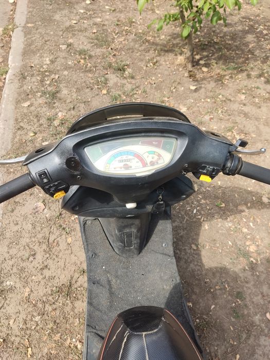 Продам скутер honda rexon.