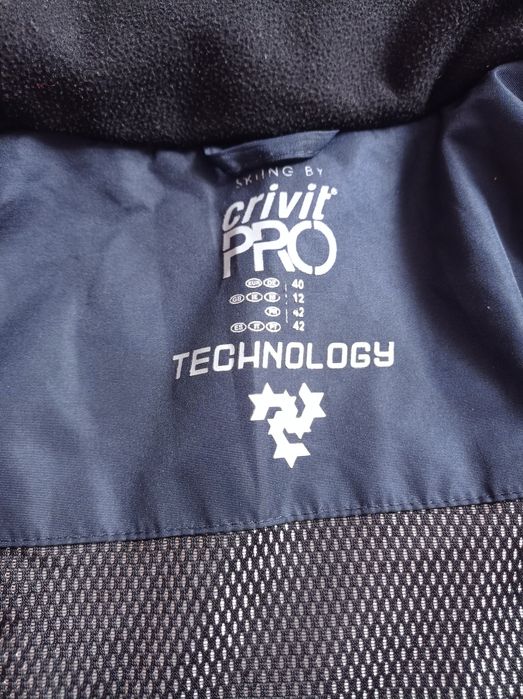 Crivit. Очень тёплая лыжная куртка. М - L размер.