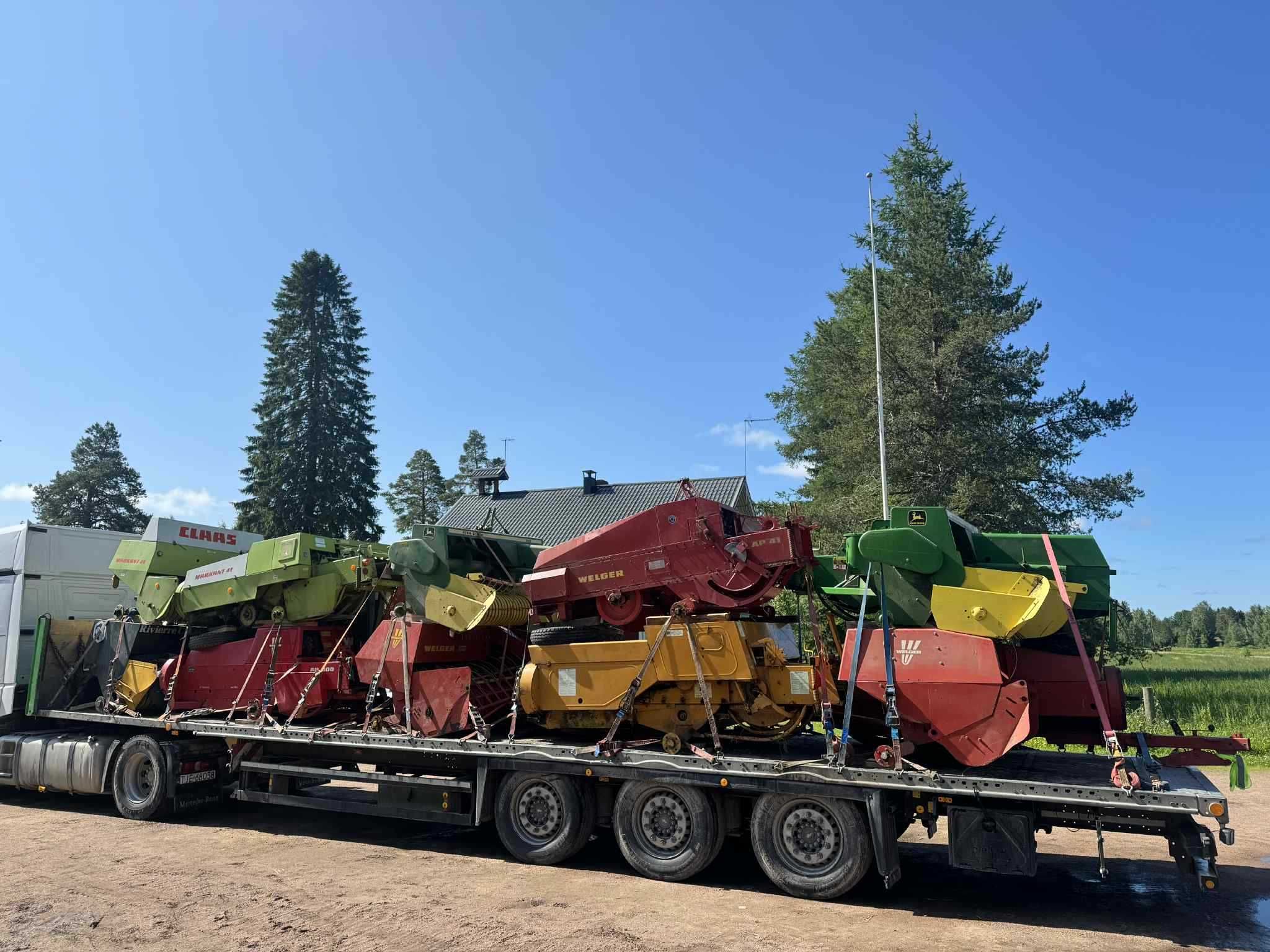 Тюковий Прес Підбирач Пресс подборщик JOHN DEERE 330 (339-332-336-349)