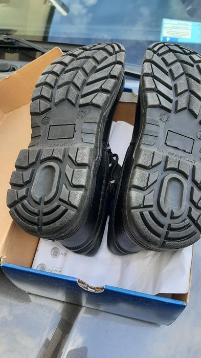 42nr.buty robocze z blacha.