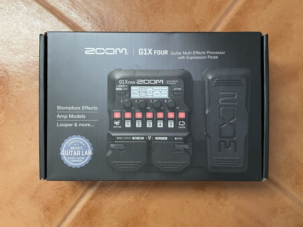 Pedaleira ZOOM G1X FOUR