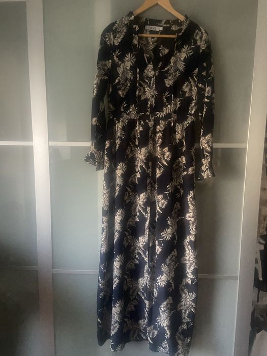 Vestido comprido manga comprida com folho