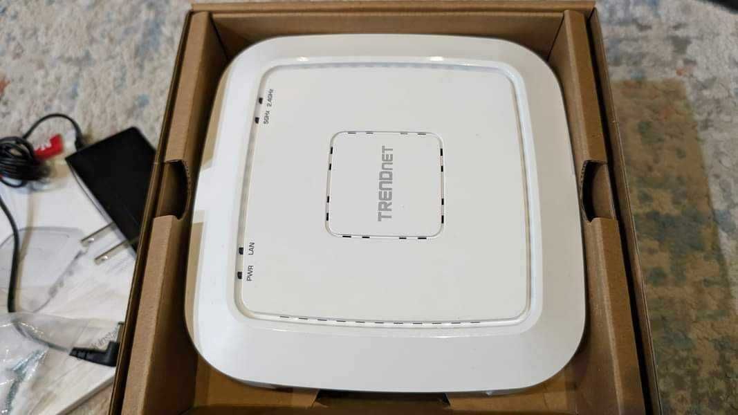 Vendo Access Point PoE Trendnet Tew-821dap