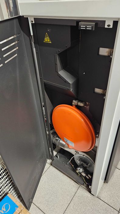 Caldeira  a pellets para sistema de aquecimento central BIOPLUS 29KW