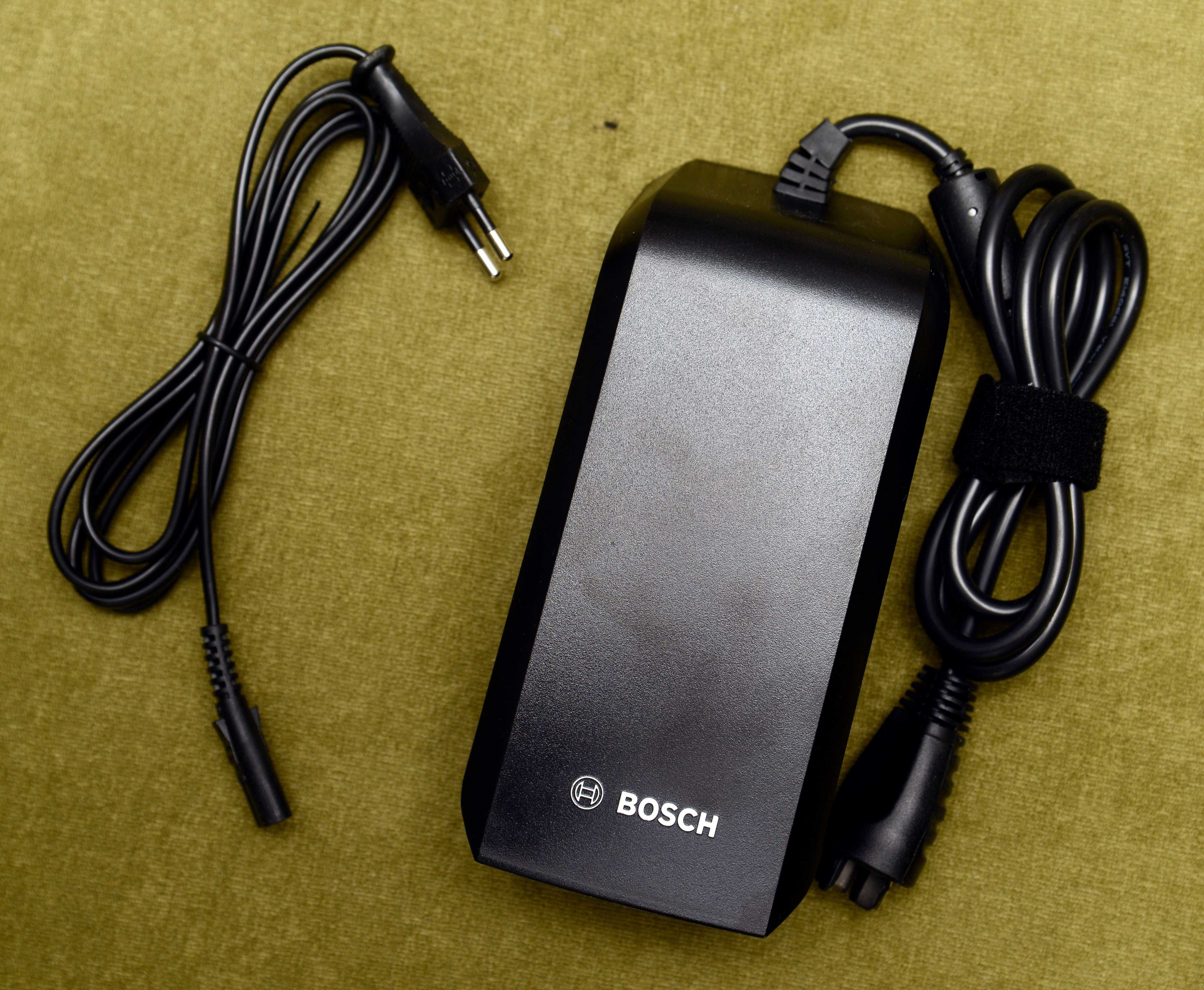 Зарядний пристрій Bosch 4A для електровелосипеда