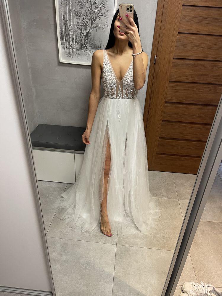 Suknia ślubna z brylancikamk