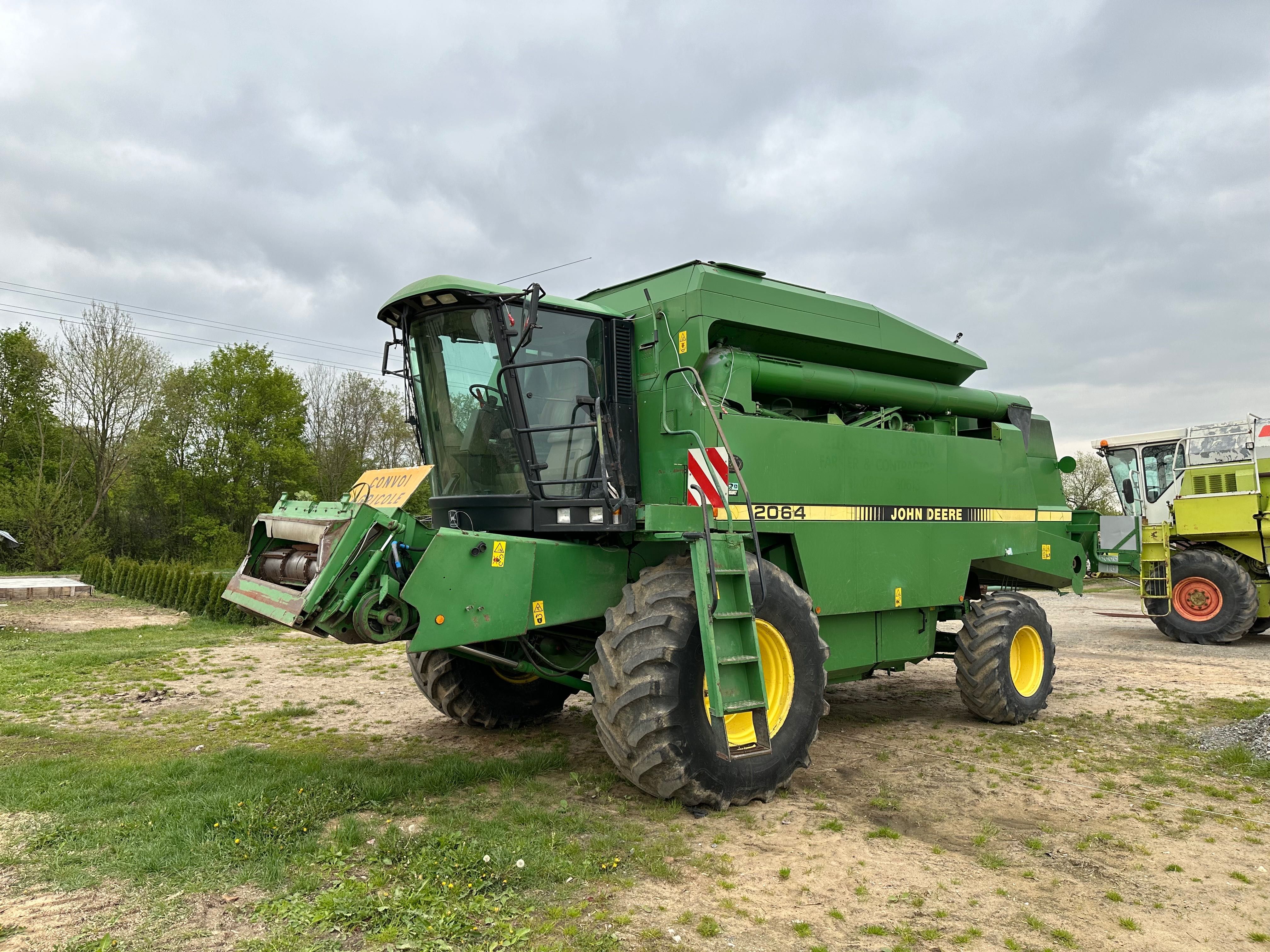 Kombajn John Deere 2064