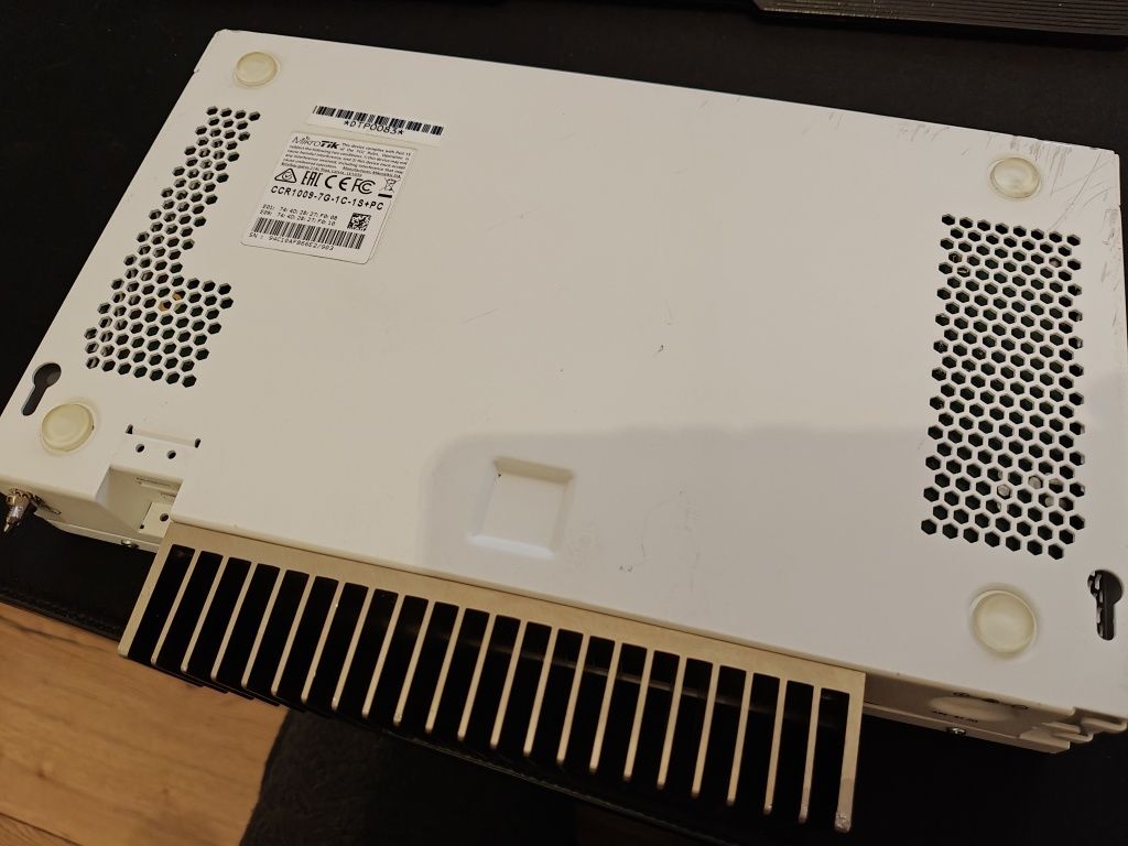 MikroTik CCR1009-7G-1C-1S+PC