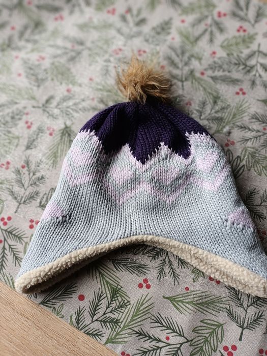 H&M bardzo ciepła czapka z "nausznikami"