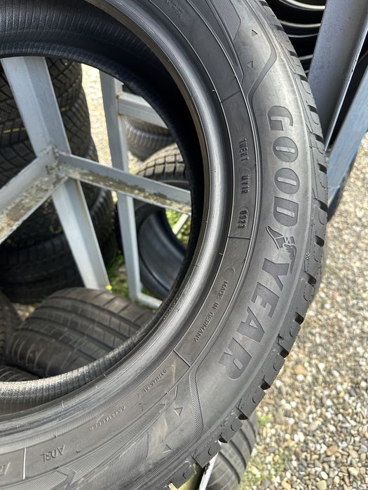 Шини б/у 215/60/17 R17 Goodyear