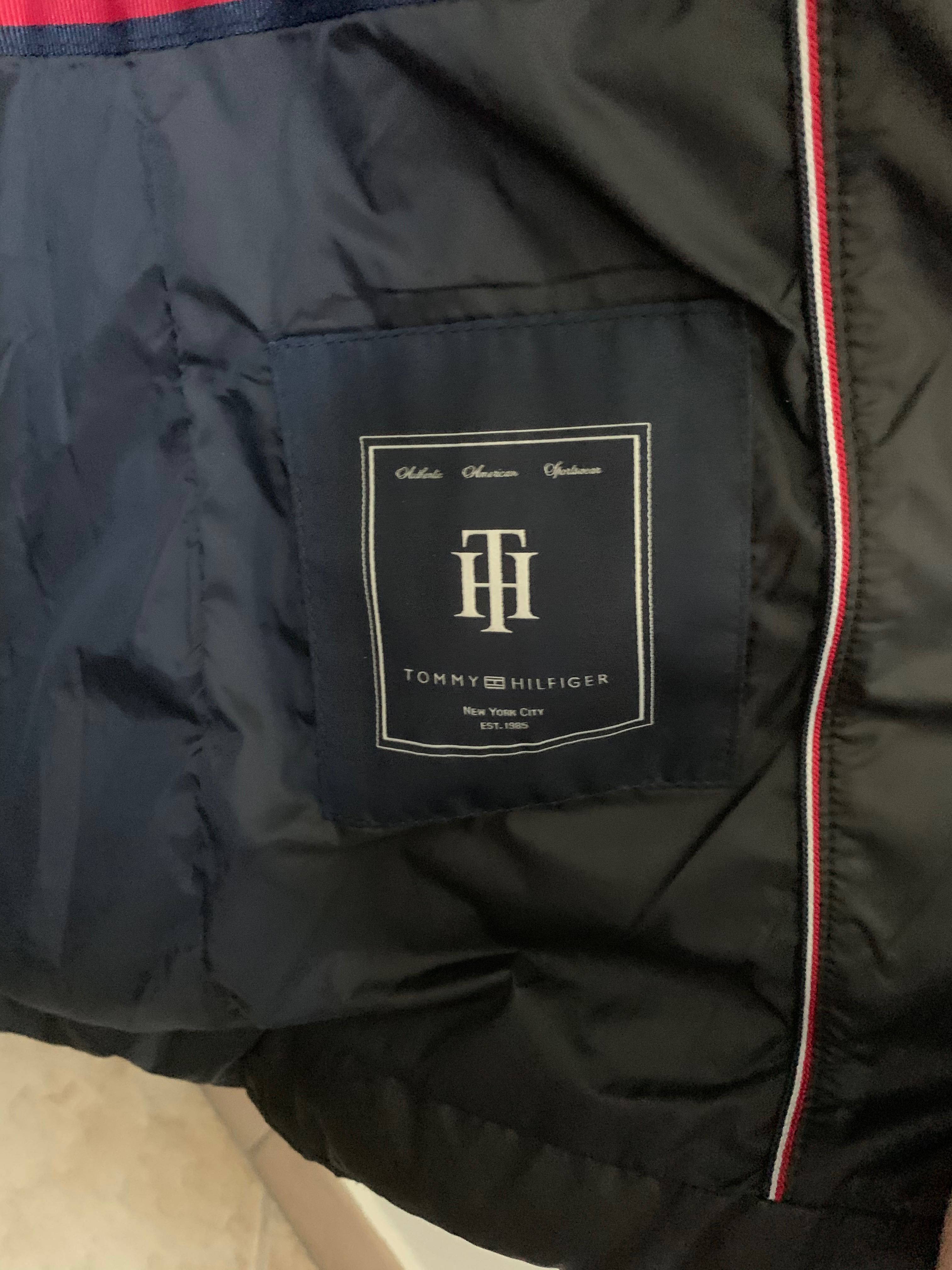 Tommy Hilfiger kurtka pikowana ciepla r.S czarna futerko