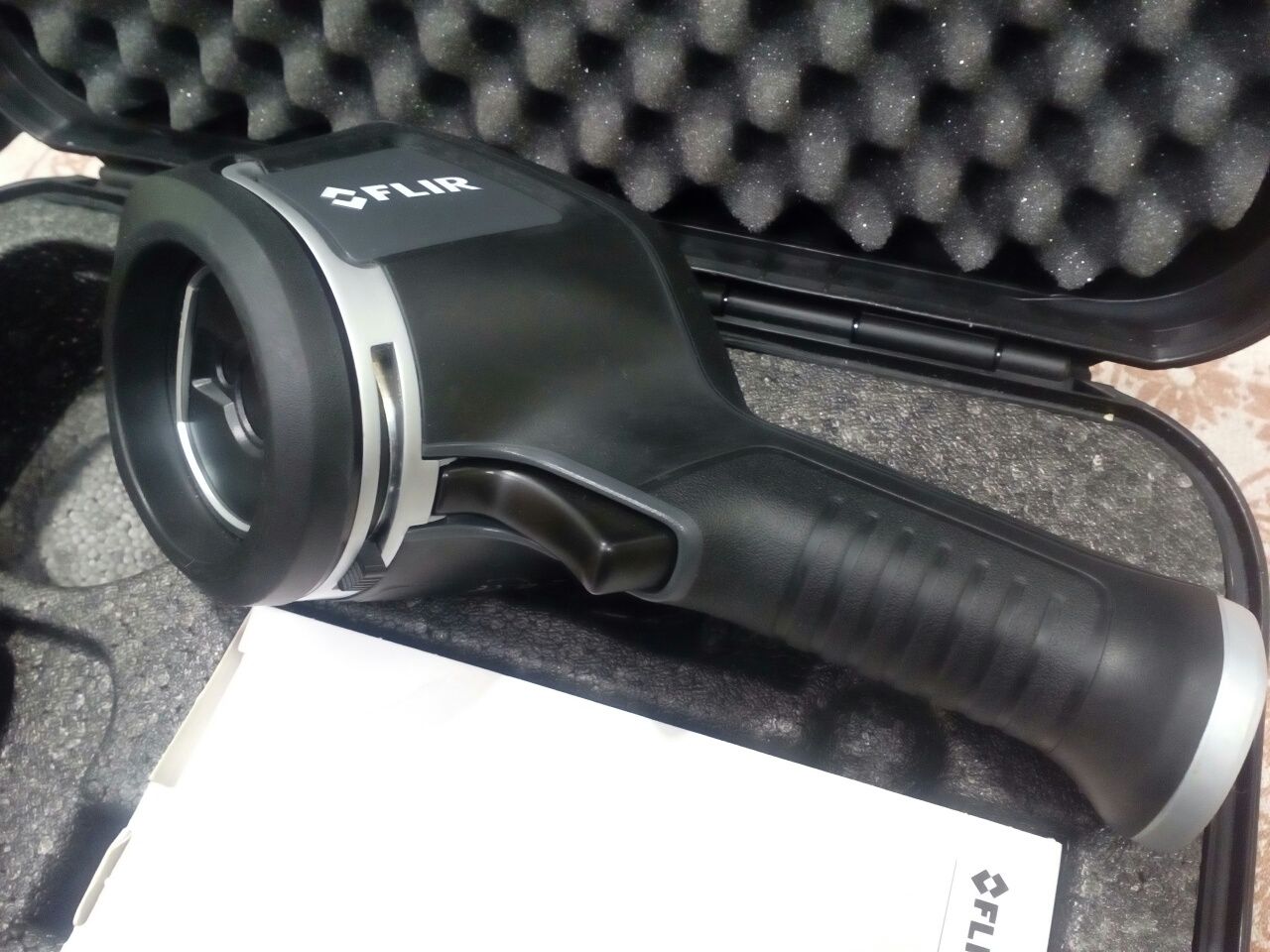 Тепловизор flir e8
